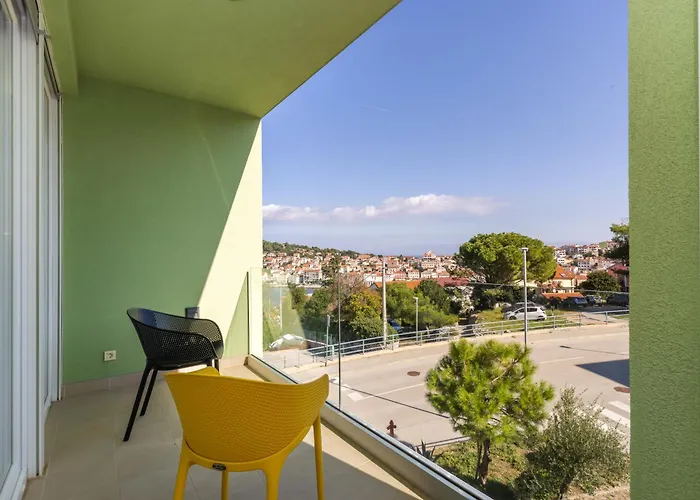 Boutique 9 Apartment *